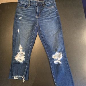 Like new, distressed American eagle jeans